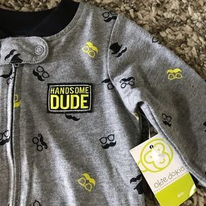 Footed jammies/sleep n play